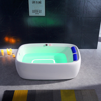 Baignoire Spa Moderne en Acrylique avec Cascade de Bulles d'Air et Massage, Design Écologique pour Salles de Bain d'Hôtels et Villas