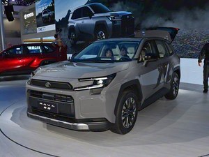 Toyota RAV4 Híbrida 2026 2.0L Edición Elite de Dos Ruedas Motrices Automática con Luces Altas (AHB) Eficiente y Económica - Product Image 2