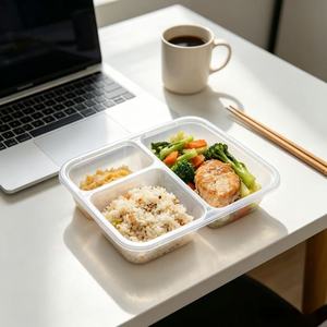 Envase de Plástico Desechable de 3 Compartimentos con Tapa Plana, Resistente a Fugas, para Comida para Llevar, Uso en Restaurantes y Servicios de Catering - Product Image 1