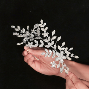Diadema <span class=keywords><strong>de</strong></span> <span class=keywords><strong>Novia</strong></span> Original <span class=keywords><strong>de</strong></span> Alta Gama con Diseño Vintage <span class=keywords><strong>de</strong></span> Hojas y Enredaderas, Ligera y Lujosa, con Pedrería <span class=keywords><strong>de</strong></span> Circonio Completo, Accesorios para el Cabello - Product Image 5
