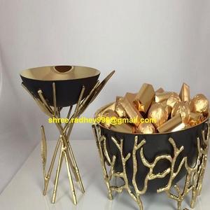 Bol de service de fête écologique en acier inoxydable noir et or orné de brins élégants - Product Image 1