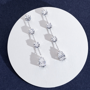 Pendientes de diamantes con forma de pera y redonda en oro amarillo de 18 quilates Messi Jewelry MSE-848 para mujer - Product Image 2