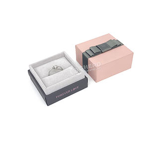 Boîte de papier rose de haute qualité Boîtes d'insertion en velours avec ruban pour emballage cadeau Boîte à bijoux en plastique avec Logo personnalisé - Product Image 2