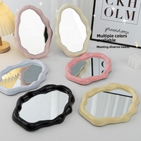 Miroir de Maquillage de Bureau Pliable Personnalisé Style Crème, Réglable, Simple Face, pour Coiffeuse, Forme Irrégulière Mignonne