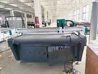 Machine de découpe industrielle CNC avec caméra CCD et projecteur pour la découpe du cuir, du PU, du cuir artificiel, du tissu et du vinyle pour sols.