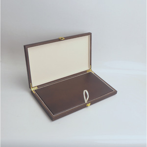 Boîte à bijoux en bois, design rectangulaire ajouré, pour le rangement de cadeaux - Product Image 2