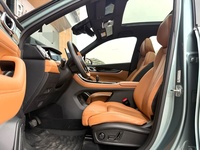 GEELY BOYUE L 2025 USADO, CUARTA GENERACIÓN, 1.5TD DCT, EDICIÓN SPLENDID JINXIU, 5 PUERTAS, 5 ASIENTOS, SUV, COLOR VERDE sobre MARRÓN