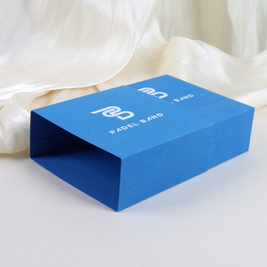Boîte cadeau en carton premium pour parfums, avec dorure à chaud, revêtement UV, lamination mate et doublure en mousse - Product Image 2