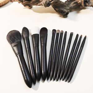 Eihodo - Juego de 12 brochas de maquillaje con mango de madera y pelo animal para base - Product Image 2