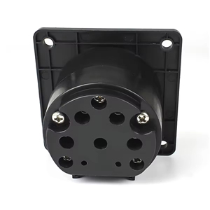 Produzione di Massa di Alloggiamenti in Plastica per Spine di Ricarica Auto con Stampaggio a Iniezione e Apertura Rapida dello Stampo - Product Image 3