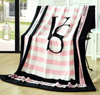Couverture Polaire Flannel Personnalisée OEM Impression par Sublimation avec Logo, Jeté de Marque Rose Amour