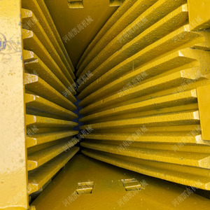Concasseur à mâchoires mobile PE250x400 à faible coût pour la production d'agrégats de carrière, concasseur à mâchoires diesel, concasseur à mâchoires stationnaire - Product Image 3