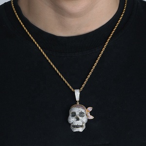 Rapper nuova caratteristica del teschio di <span class=keywords><strong>pirata</strong></span> prepotente con cappello disegno prepotente ciondolo in oro personalizzato ciondolo in oro ciondolo gioielli in argento Rock - Product Image 3