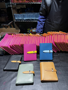 Bán buôn PU da Hộ chiếu chủ Bìa Wallet RFID chặn biểu tượng tùy chỉnh chủ thẻ kinh doanh bìa với Bút Thông Minh tag chủ - Product Image 2