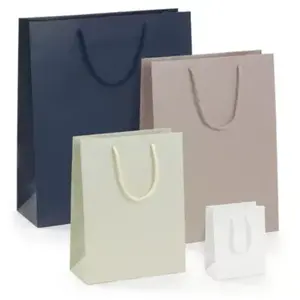 Sac en papier de luxe opaque, merchandising personnalisé - Product Image 1