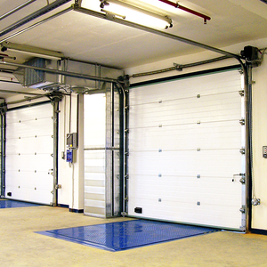 Portes coulissantes et élévatrices verticales segmentées avec structure surélevée coupe-vent et isolante thermiquement - Product Image 3