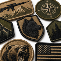 Écussons personnalisés auto-agrippants brodés, badges de moral pour sacs d'équipement tactique, fabricant en gros, OEM, faible MOQ, en vrac