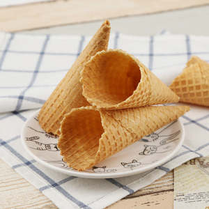 Prix bas pour des cônes <span class=keywords><strong>à</strong></span> gaufres croustillants en vrac, saveurs originales/chocolat/charbon de bambou noir pour glace <span class=keywords><strong>molle</strong></span> - Product Image 2