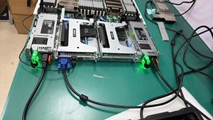 เซิร์ฟเวอร์แบบแร็ค R670 1U พร้อมโปรเซสเซอร์ Xeon หน่วยความจำ DDR5 32GB  พร้อม SSD และ HDD สำหรับฐานข้อมูลร่วม - Product Image 4
