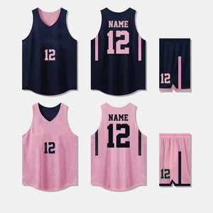 Forfait de basket-ball réversible Pro-Uniformes double face sur mesure avec ajustement par compression et construction résistante à la déchirure - Product Image 3