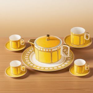 Service de Table Haut de Gamme en Céramique Or Pur, Nouvelle Porcelaine Fine, Tasses à Café, Pot et Assiettes à Motifs Végétaux pour Cadeaux - Product Image 3