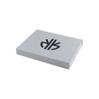 Boîte cadeau magnétique en carton blanc de qualité supérieure, recyclable, avec logo personnalisé en relief, design moderne et luxueux, pour bijoux et montres, avec insert en mousse