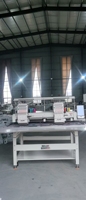 Machine à broder industrielle plate pour logos, étiquettes et casquettes, machine à broder au chenille avec accessoires de cerceaux magnétiques