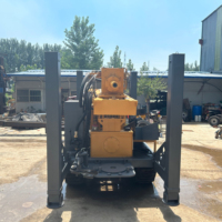 Machine de forage de puits à double système, équipement de forage de puits d'eau robuste monté sur camion 55KW en promotion