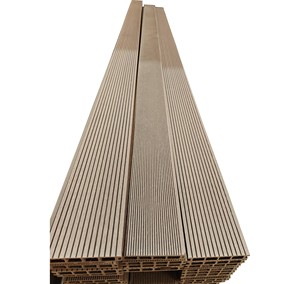 Tablas <span class=keywords><strong>de</strong></span> <span class=keywords><strong>Madera</strong></span> WPC Negras <span class=keywords><strong>de</strong></span> 25 mm, Resistentes al Agua, Antideslizantes, con Ranuras <span class=keywords><strong>de</strong></span> Grano Recto, Modernas, <span class=keywords><strong>para</strong></span> Exteriores, Jardín, Patio, Duraderas - Product Image 1