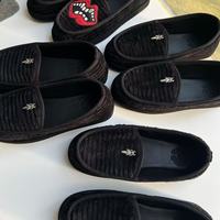 Mocasines Slip-On 2026 Hot Matty Boy Red Lips para Hombre y Mujer, Estilo Chrome Hearts, Zapatos Casuales Planos de Pana Negra