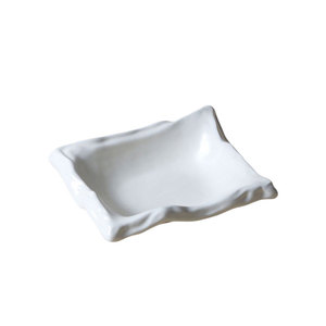 Assiette à dessert <span class=keywords><strong>rectangulaire</strong></span> irrégulière <span class=keywords><strong>en</strong></span> céramique brûlée Jiutian, style japonais minimaliste, bord roulé, blanc crème, <span class=keywords><strong>plat</strong></span> à sushi haut de gamme - Product Image 6