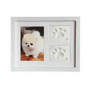 Regalo di vendita caldo materiale in legno cane o gatto zampa stampa Baby Pet Keepsake Photo Frame con Pet Clay Pawprint Imprint Kit