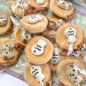 กระเป๋าตุ๊กตาปลาแมวน่ารัก กระเป๋าคู่รักการ์ตูน จี้ห้อยกระเป๋า กล่องใส่หูฟัง ของขวัญ พกพาสะดวก ใส่บัตรได้ - Product Image 1
