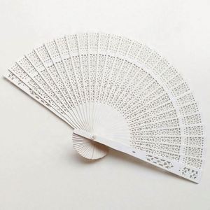 Éventails pliants en bois de santal ajourés, cadeaux de baby shower et décorations de mariage, éventails portatifs pour usage personnel - Product Image 4