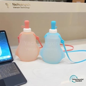 Foldable Silicone <b>Hydration</b> <b>Bladder</b> Water Bottle For Hiking Outdoor Use Durable Anti Leak Design Pink And Blue Colors - Product Image 3