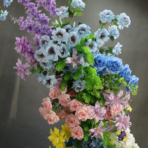 Arche florale en corne de taureau en promotion pour la décoration de scène de mariage en extérieur, fourniture pour l'aménagement de lieux événementiels et la décoration de toile de fond - Product Image 2