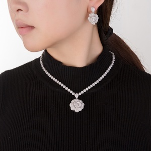 Conjunto de joyería nupcial para mujer, de lujo, diseño de flor de Rosa, Circonia cúbica, collar de novia para Noble Lady CN164, 4 Uds. - Product Image 3