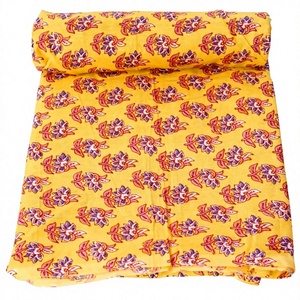 Tela de Algodón India Estampada a Mano de Alta Calidad, Tela con Estampado Floral para Prendas de Mujer - Product Image 2