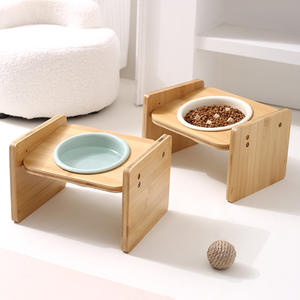Ciotola Doppia in Ceramica per Cani e Gatti con Supporto in Legno Antiscivolo, Ecologica, Design Solido, per Alimenti e Acqua - Product Image 4