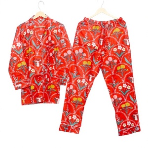 Conjunto de Pijama Floral Estampado a Mano 100% Algodón Puro para Mujer, Transpirable, Cintura Elástica, Pantalón Largo, Venta al Por Mayor - Product Image 1