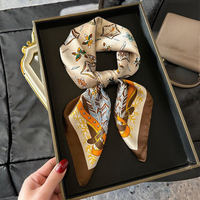 Foulard Carré de Luxe en Soie Satinée 1026 70cm, Imprimé Rayures Carreaux Fleurs, pour Femmes Musulmanes Printemps