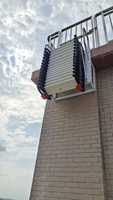 Les escaliers télescopiques de la marque ROUTE sont disponibles en acier au carbone et en alliage d'aluminium-magnésium.