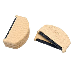 Spazzola per pelucchi in legno con logo personalizzato, riutilizzabile, per rimuovere peli di animali domestici e pulire i tessuti, con setole in gomma, all'ingrosso - Product Image 6