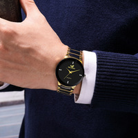 Montre simple pour hommes et femmes 2025, tendance mode, bracelet en acier, montre à quartz, montre de couple, montre pour amoureux
