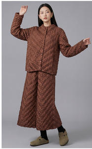 ชุดเซ็ตสองชิ้นผ้าโพลีเอสเตอร์สีน้ำตาลแบบเรียบหรู ทรงพลีท ยาวระดับข้อเท้า สไตล์ลำลอง สำหรับผู้หญิง ทรงหลวม เป็นมิตรกับสิ่งแวดล้อม ชุดเดียวคุณภาพดี - Product Image 5