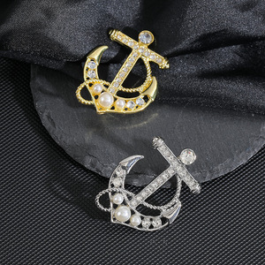 Modische Strass-Anker-Brosche Großhandel Nautischer Stil Schmuck Nischen-Perlen-Anker-Anstecknadel - Product Image 2
