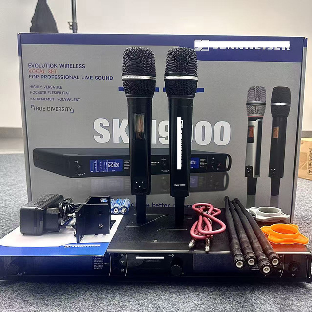 SKM9000II Wireless Microphone - Dual-Head True Diversity Wireless Microphone NEW
