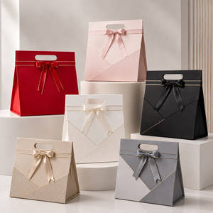 Sac fourre-tout magnétique pliable personnalisé OEM/ODM avec poignée découpée et ruban, idéal pour cadeaux, livraison à plat pour économiser sur les frais de transport - Product Image 3