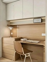Bureau d'étude mural sur mesure de luxe avec bibliothèque et rangement pour villa