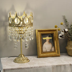 Lámpara de Mesa de Estilo Francés con Corona de Cobre para Dormitorio Principal, Lámpara de Mesa de Cristal de Lujo para Sala de Estar, Estilo Retro para Sofá y Dormitorio - Product Image 2